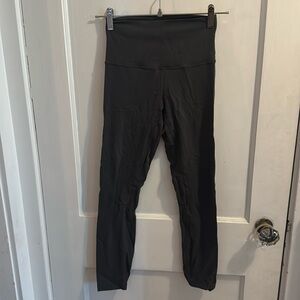 Lululemon gray cropped leggings